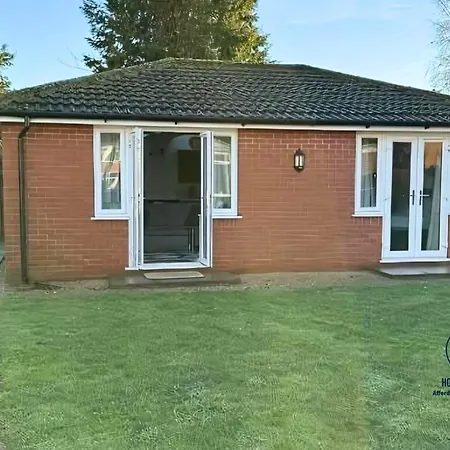 Elegant Retreat-stylish 1br Near Yorkshire